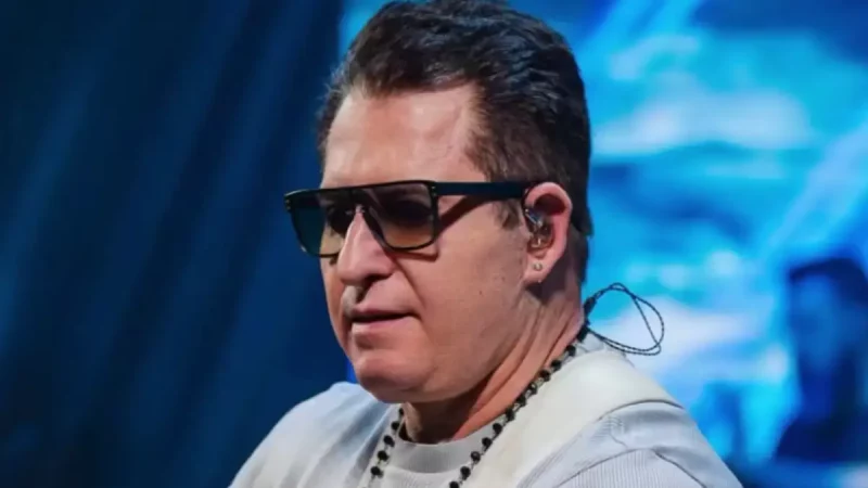 Cantor Marrone passa por reintervenção cirúrgica e preocupa fãs