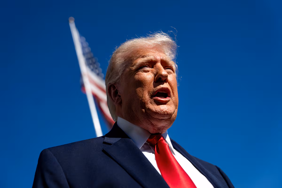 Conflito EUA-Israel e Irã: Trump promete bloquear navios em Ormuz