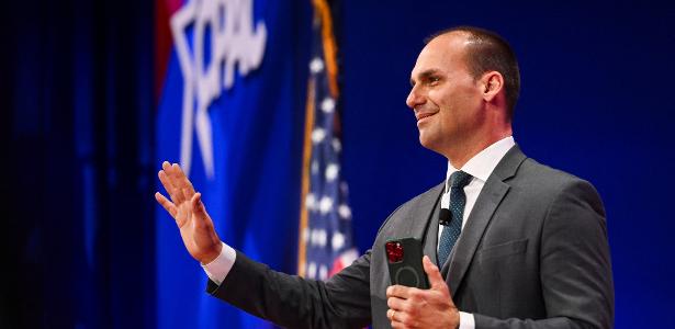 Eduardo revela planos de retornar ao Brasil em 2027 se Flávio vencer a eleição