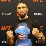 Johnny Walker surpreende Prochazka com presente inesperado para a filha