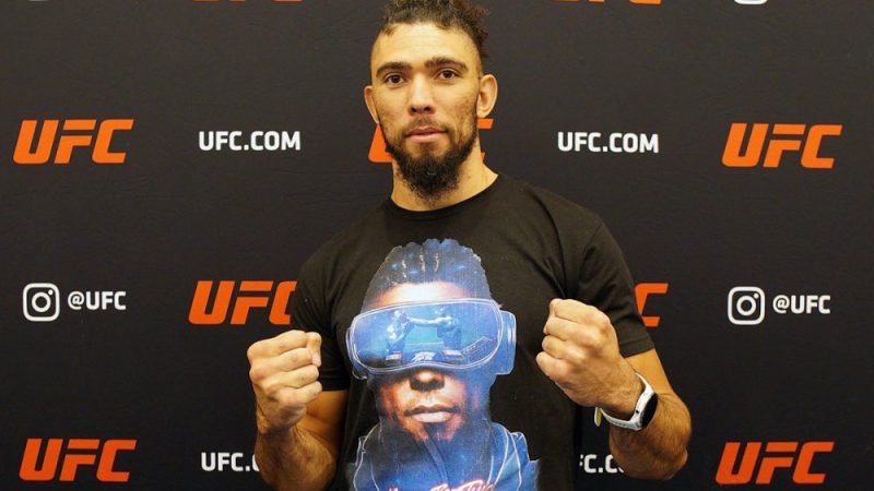 Johnny Walker surpreende Prochazka com presente inesperado para a filha