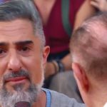 Marcos Mion chora ao lado de Renato Aragão e é criticado por fãs