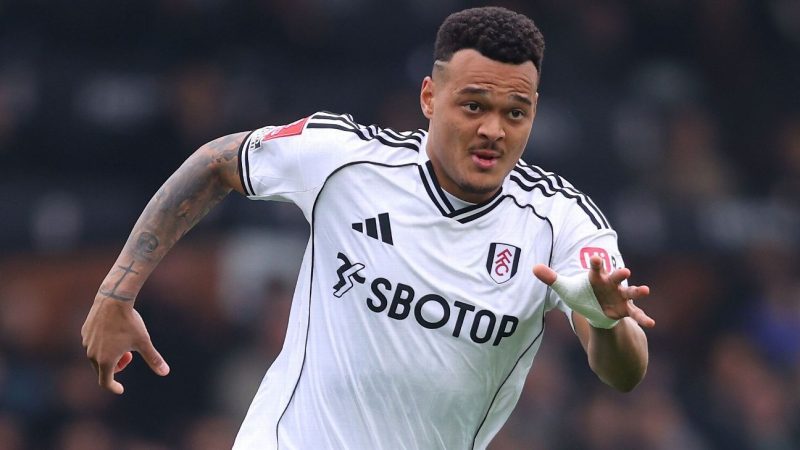 Muniz fala sobre enfrentar Van Dijk e exalta Magalhães como o melhor