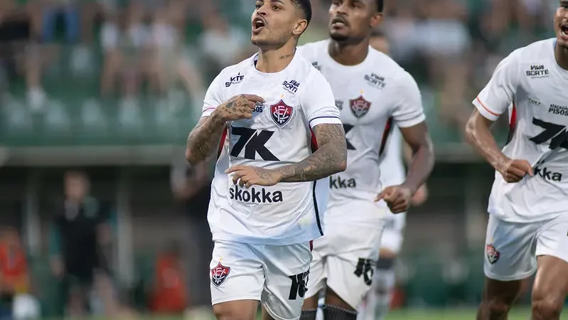 Onde assistir Vitória x São Paulo ao vivo: Horário e escalações no Brasileirão