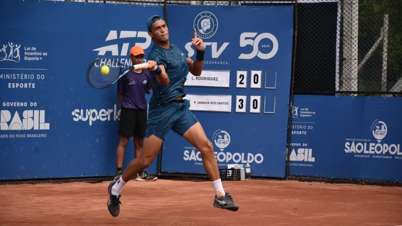 Paulo Saraiva faz história: conquista inédita semi de challenger e avança no ranking