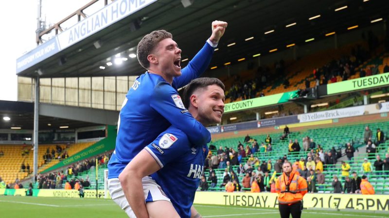 Portsmouth x Ipswich Town