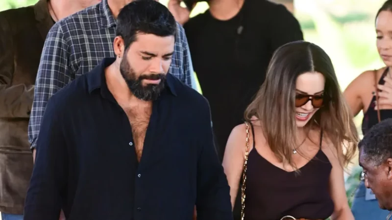 Sandy é vista de mãos dadas com namorado durante gravação: confira as fotos!