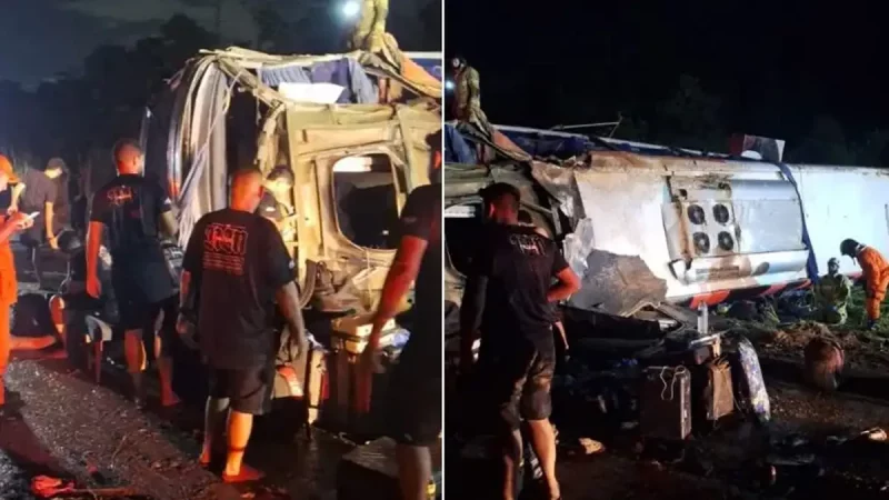 Ônibus da banda do cantor Núzio Medeiros se envolve em acidente